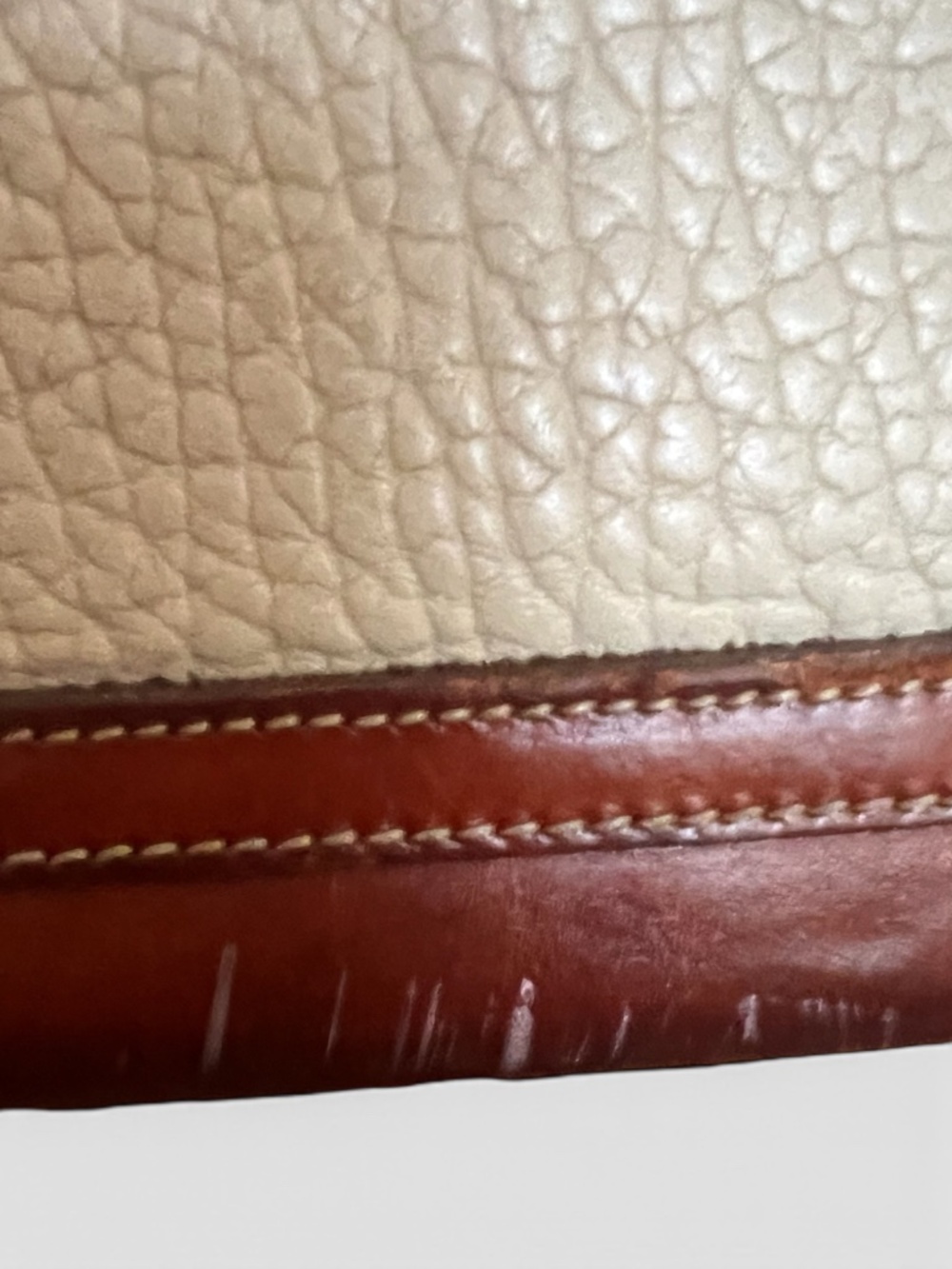 Dooney & Bourke Vintage All Weather Leather Crossbody White Tan Pebbled USA - Picture 3 of 5